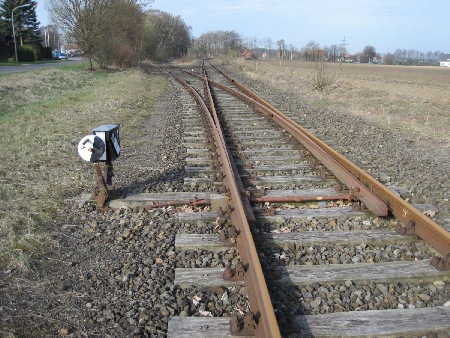 MEC Stadthagen: Nienstädt Weiche 4 (ex 6) in der Bahnhofseinfahrt Zustand 2010