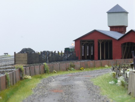 MEC Stadthagen: Stadthagen-West: die "Lange Mauer" im Modell. Januar 2011